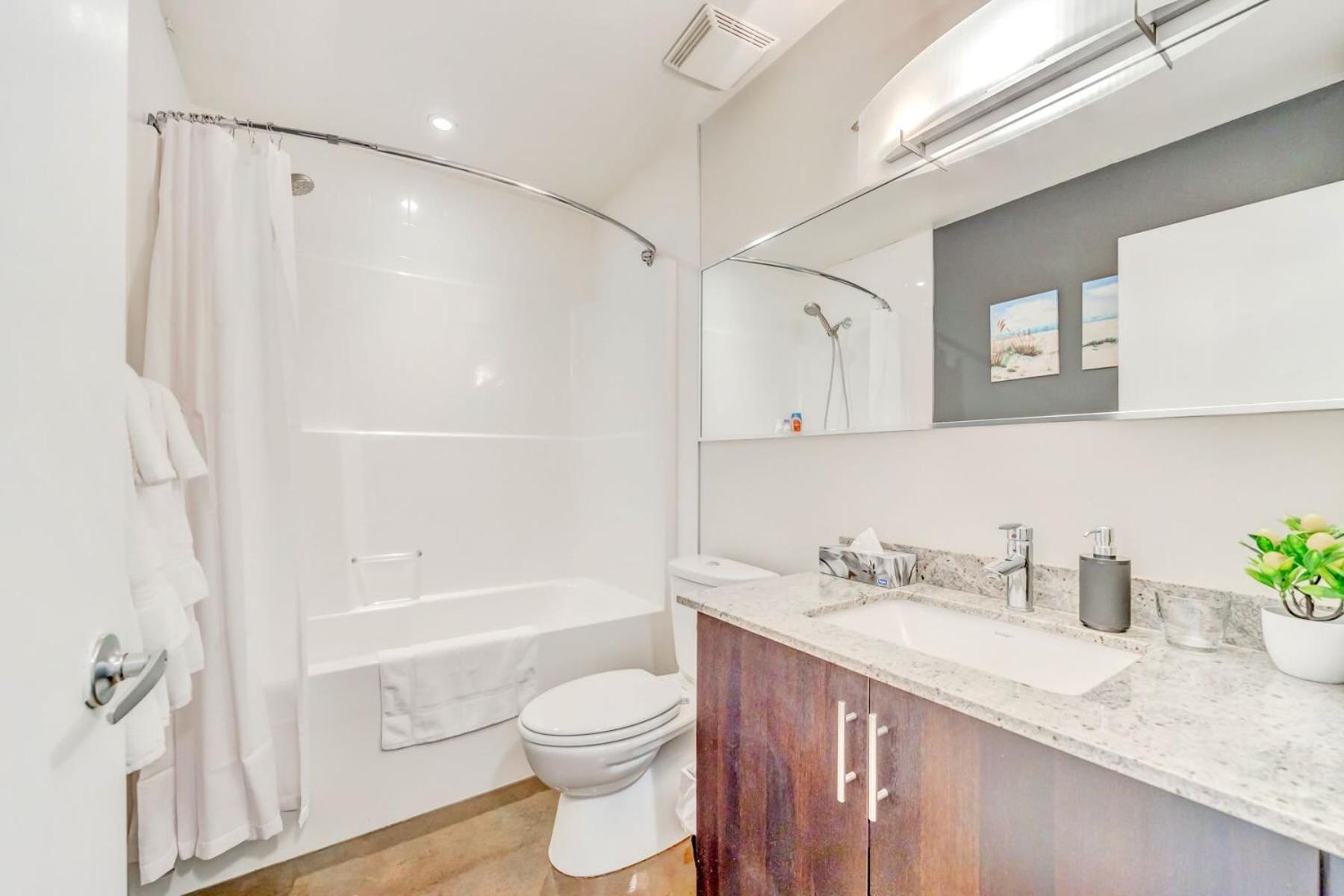 Luxury 2Br Condo - King Bed - Stunning City Views 卡加利 外观 照片